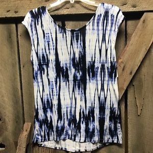 NWT Rose and olive T-shirt tie dye size medium